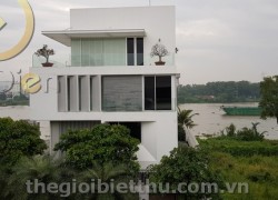 Biệt thự bờ sông Thảo Điền
