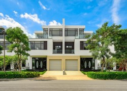 Biệt thự Lucasta Khang Điền mặt tiền đường Liên Phường Quận 9 bán