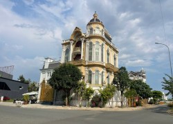 Cần bán gấp biệt thự góc 2 mặt tiền gần sông Sài Gòn Huy Hoàng Thạnh Mỹ Lợi TP Thủ Đức