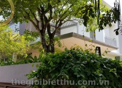 Biệt thự Riviera Cove Quận 9 ngay hồ bơi đẹp bán