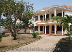 Cho thuê biệt thự số 10 đường 12 Thảo Điền vị trí đẹp