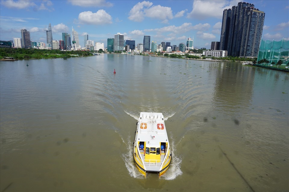 xe buyt song sai gon