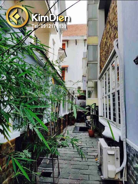 Long description image 1