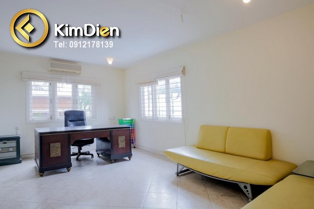 Long description image 1