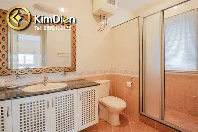 Long description image 1