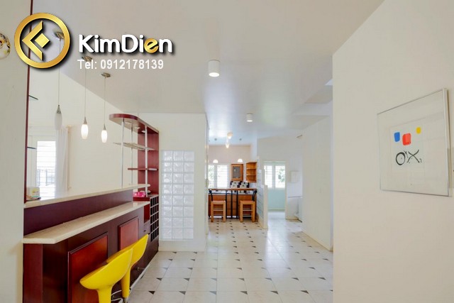 Long description image 1