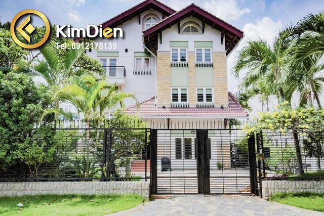 Long description image 1