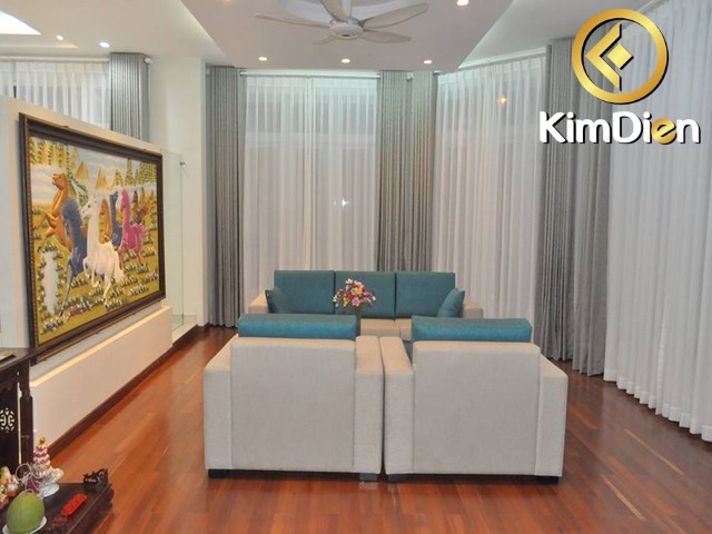 Long description image 1