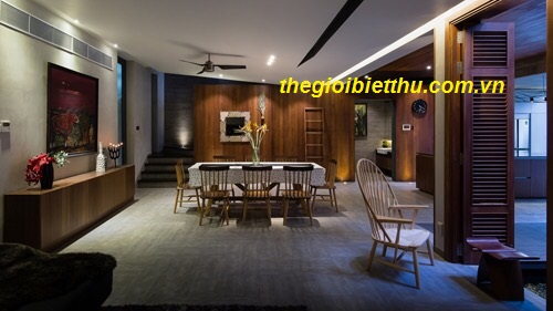 Long description image 1