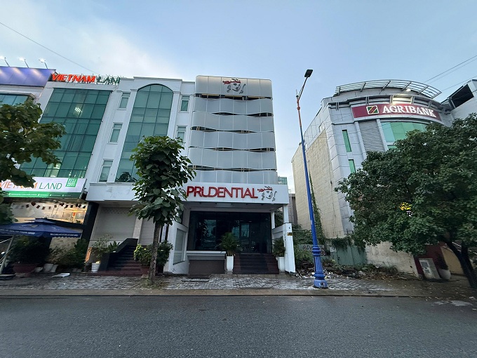 Long description image 1