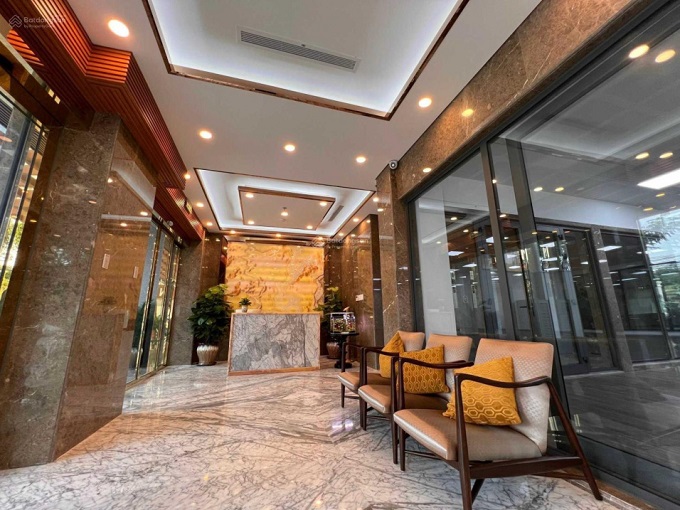 Long description image 1