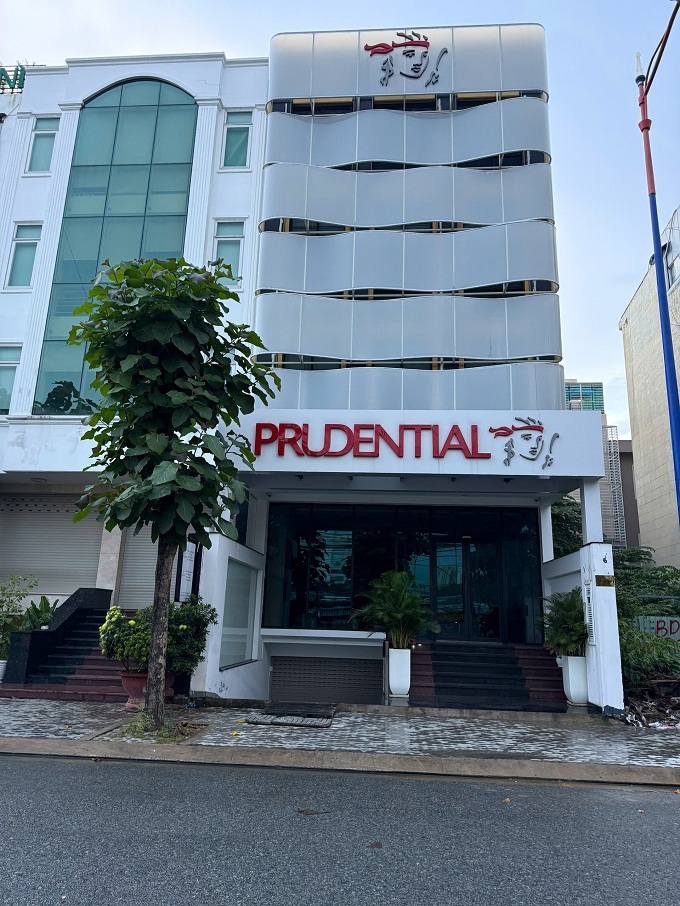 Long description image 1