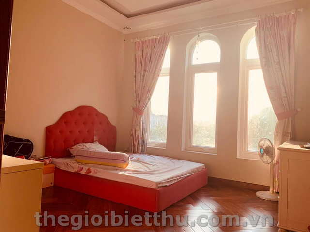 Long description image 1