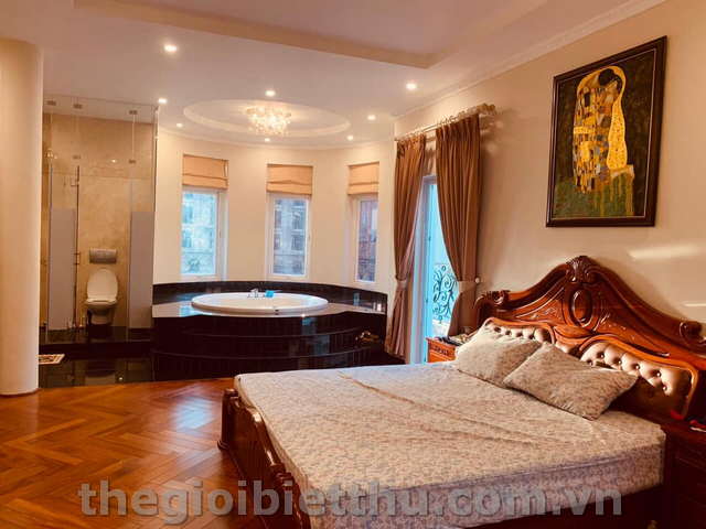 Long description image 1