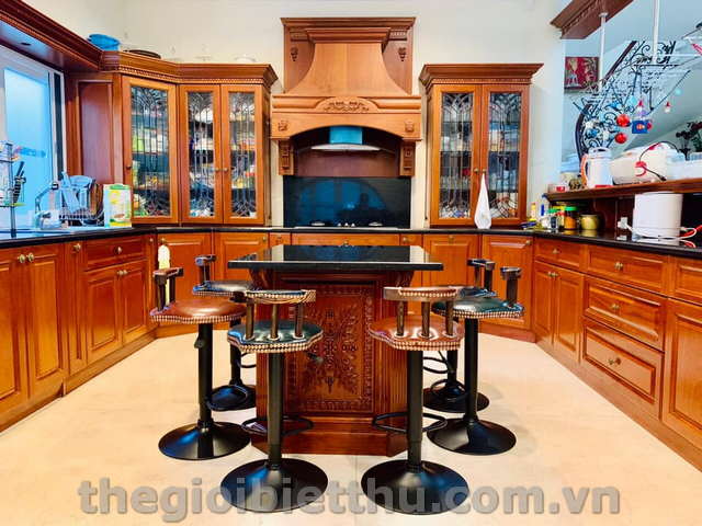 Long description image 1