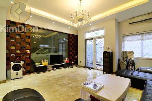 Long description image 1