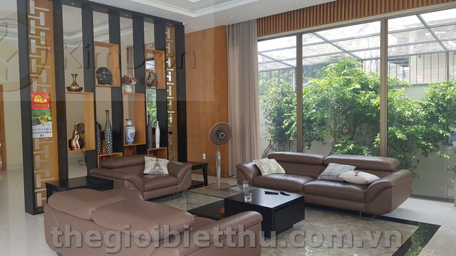 Long description image 1