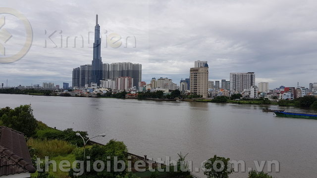 Long description image 1