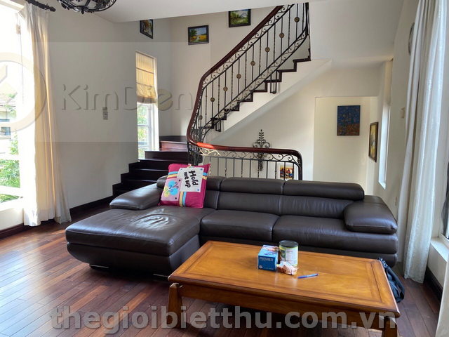 Long description image 1