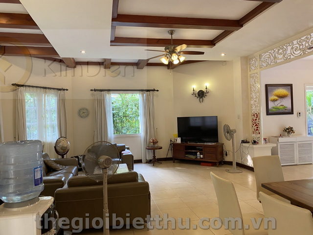 Long description image 1