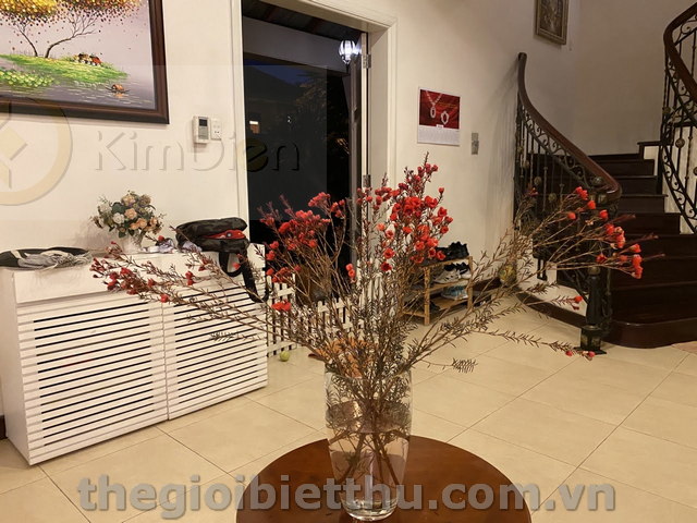 Long description image 1