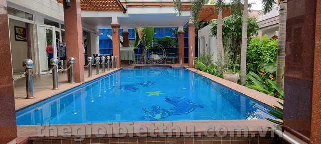 Long description image 1