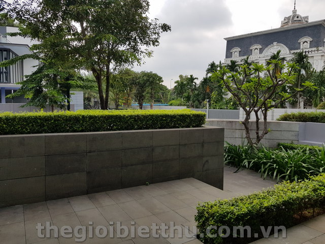 Long description image 1