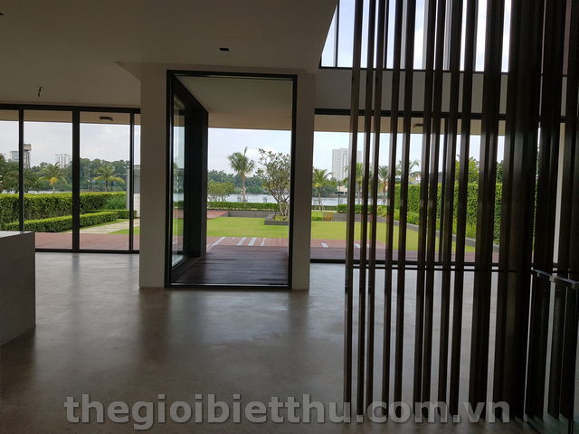 Long description image 1