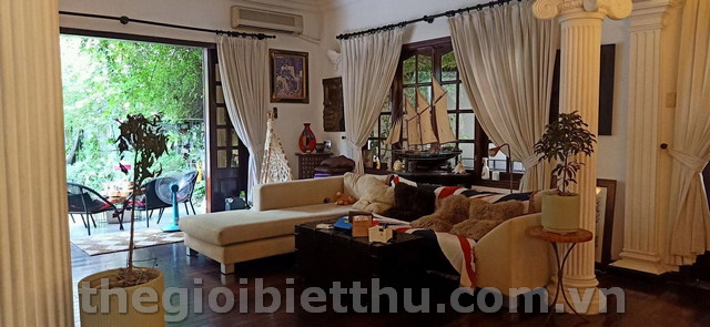 Long description image 1