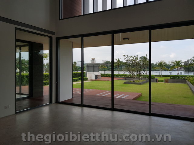 Long description image 1