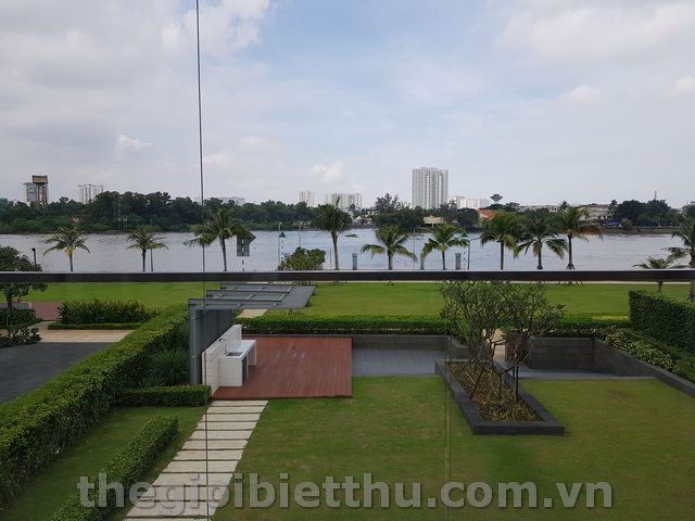 Long description image 1