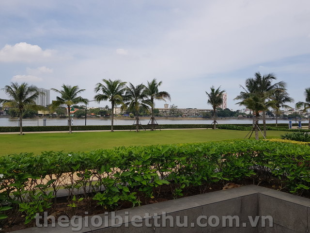 Long description image 1