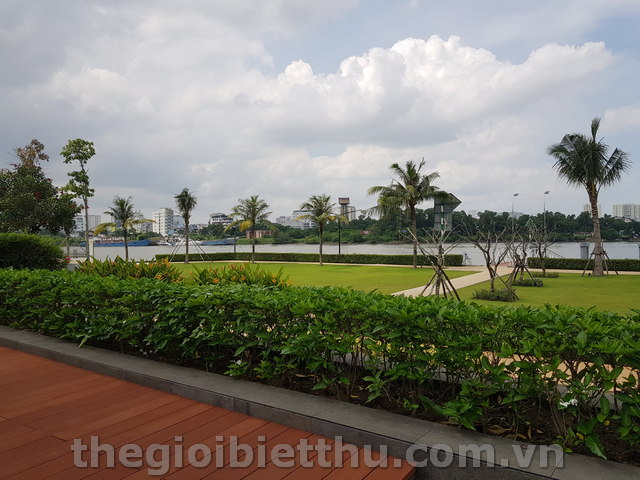 Long description image 1