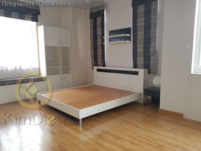 Long description image 1