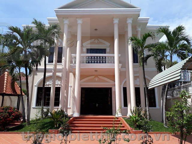 Long description image 1