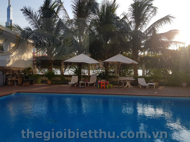 biệt thự ven sông thảo điền