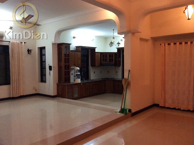 Long description image 1