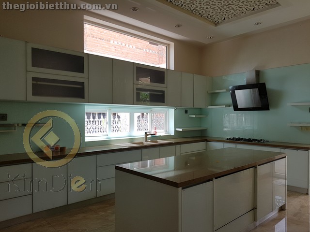 Long description image 1