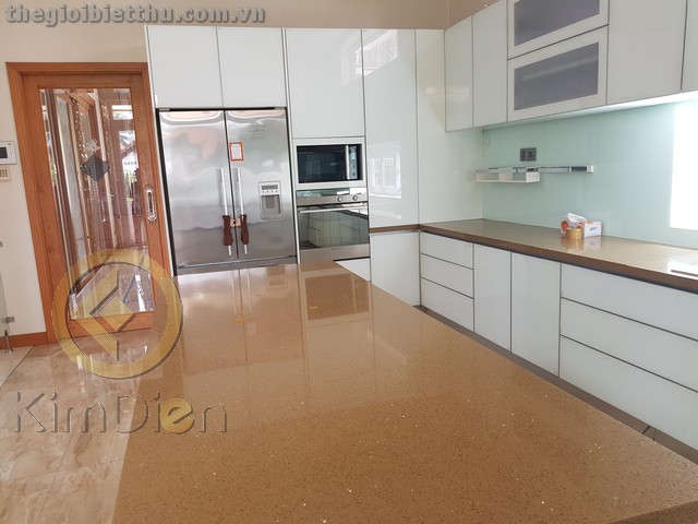 Long description image 1