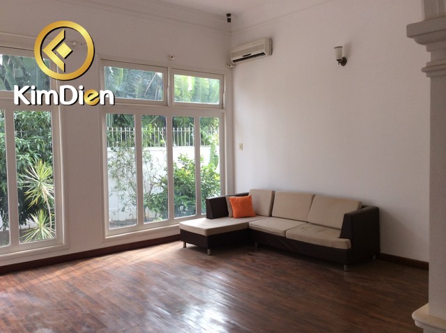 Long description image 1