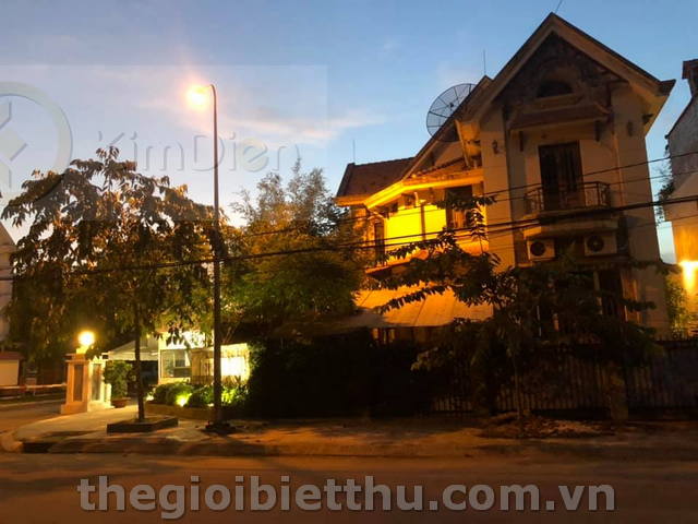 Long description image 1