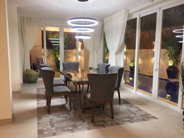 Long description image 1