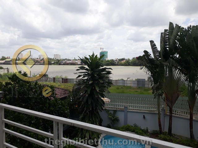 Long description image 1