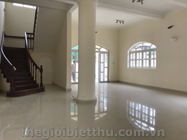 ban biet thu thao dien quan 2