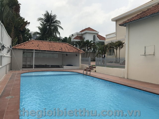 ban biet thu thao dien quan 2