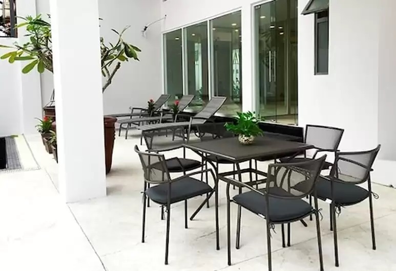 ban toa nha can ho dich vu thao dien