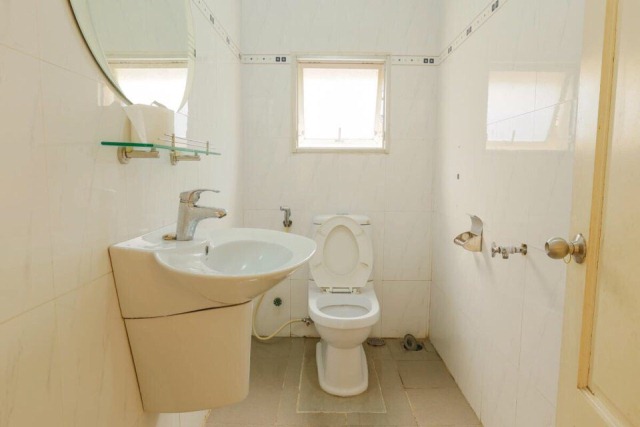 Long description image 1