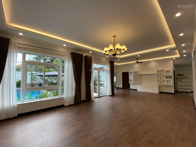 Long description image 1