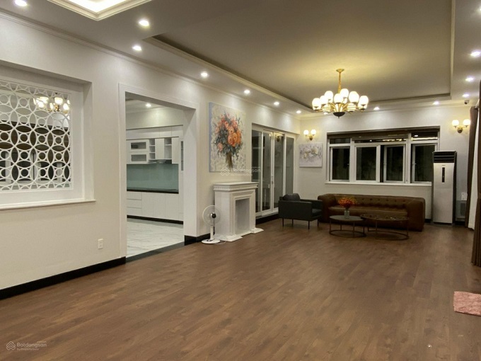 Long description image 1