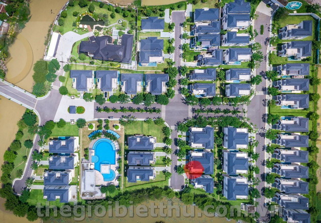 ban biet thu venica quan 9